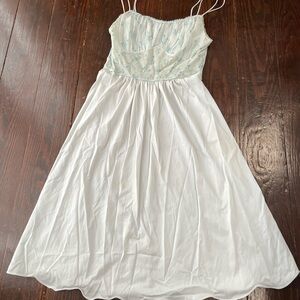 Vintage Ebroidered White and Blue Floral Dress